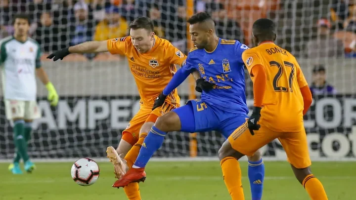 Tigres UANL: Hổ vồ giữa Universitario